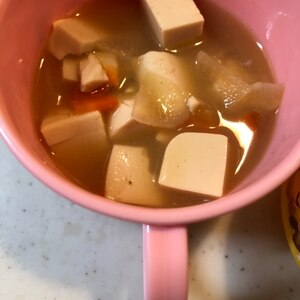 大根と人参と豆腐の味噌汁